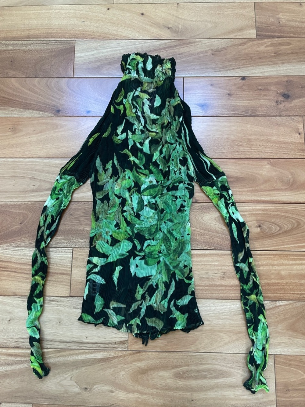 Issey Miyake Ruffle Chiffon Twist Pleated Green Botanical Cardigan Top 2 - Picture 2 of 4